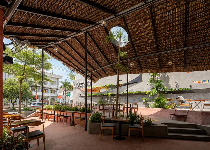 Chòi Cafe Mái Lá